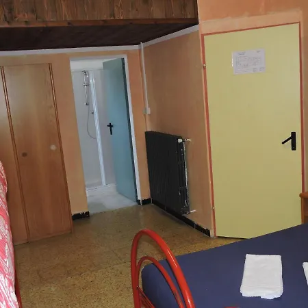 Di Arpy Hostel *